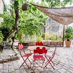 Aparthotel Maison Baronne 4*