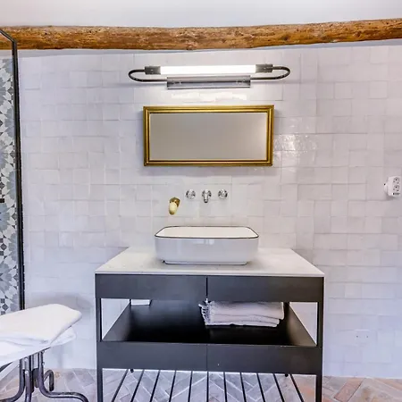 Maison Baronne, Meuble 5 Etoiles Uzès